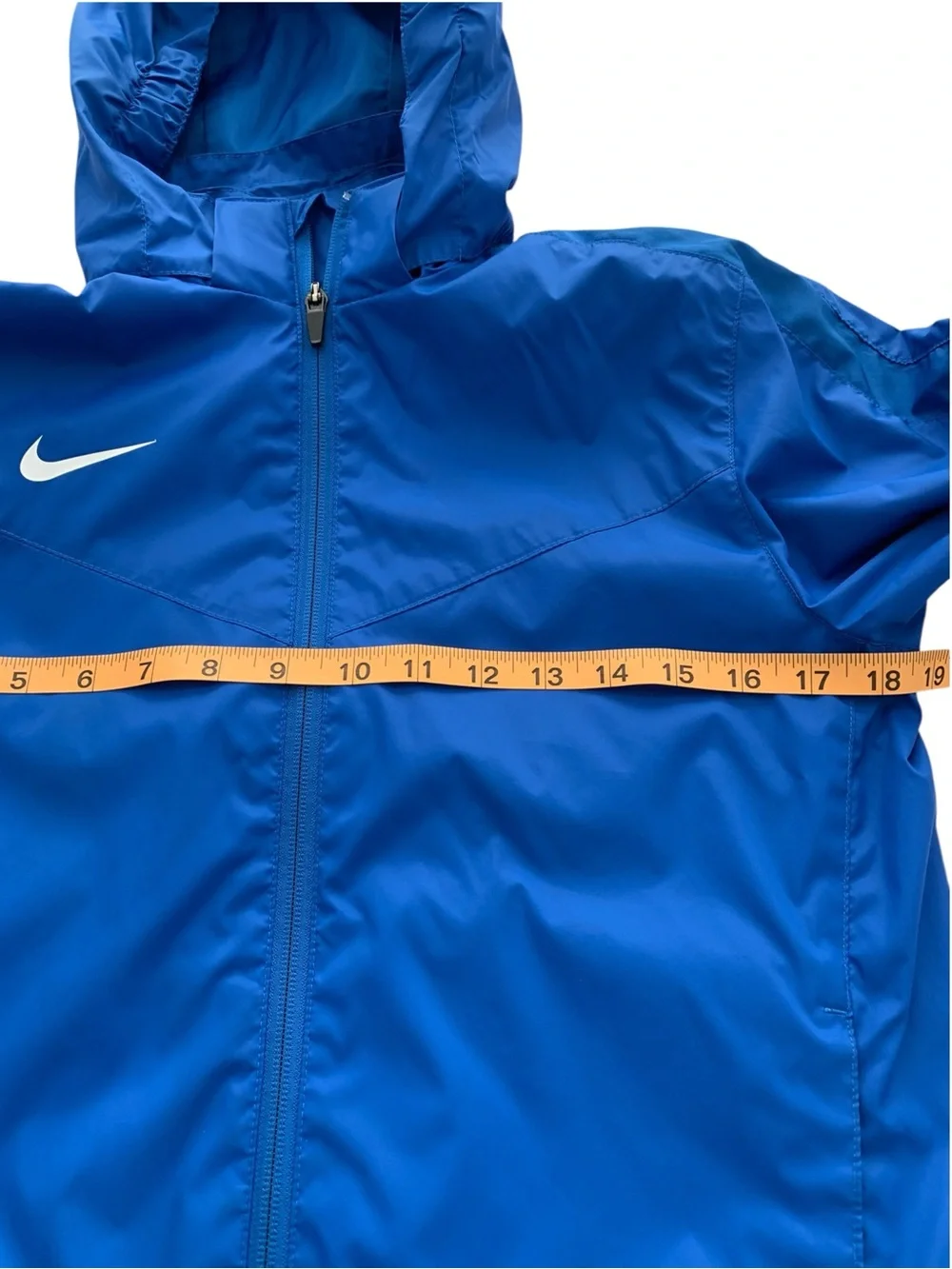 Nike lightweight windbreaker